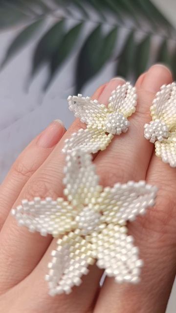 Цветы из японского бисера на заказ ✨