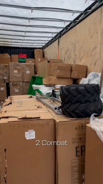 Такие места в Питере называют объекты культурного наследия 😁 Димон жестко грузится техникой.