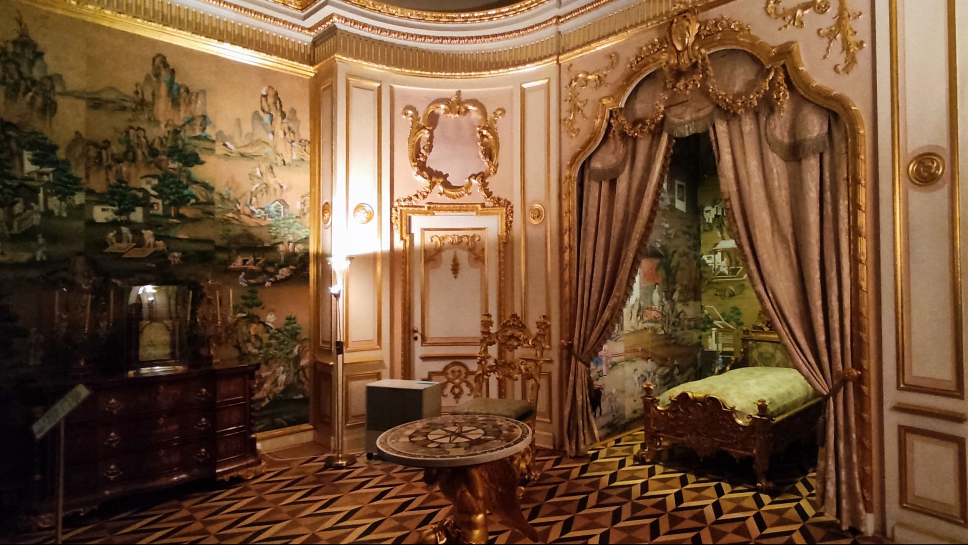 Большой дворец Петергофа