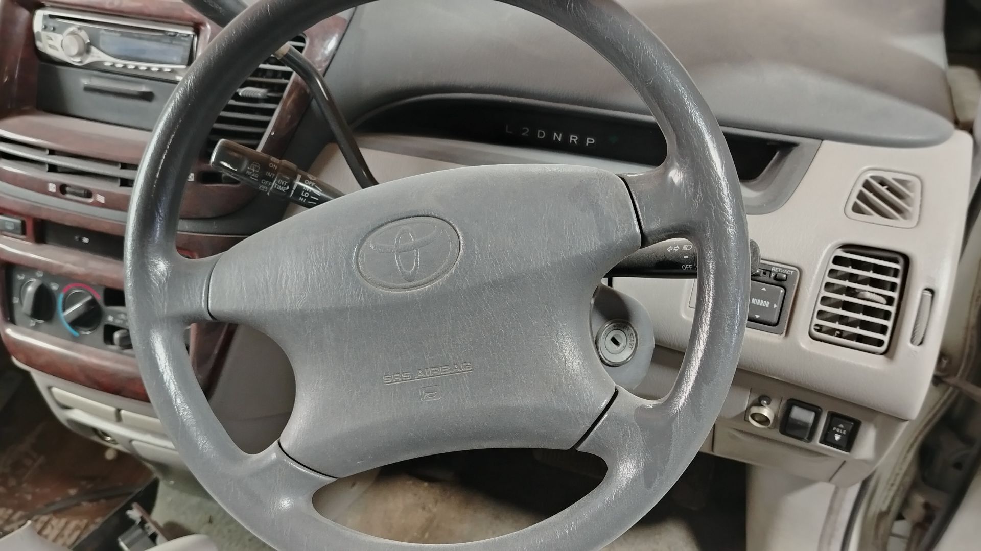 Как снять подушку безопасности руля Toyota Nadia