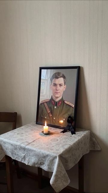 Память о ушедших: в тени прошлого #грусть #память #потеря