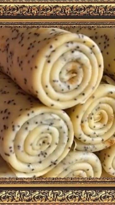 Маковые блины на молоке