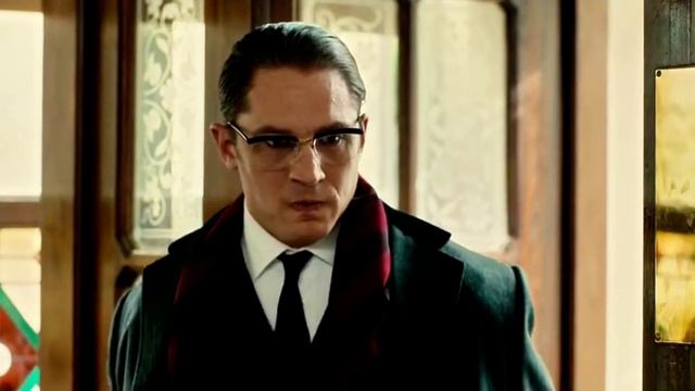 Отрывок из фильма Легенда (2015).