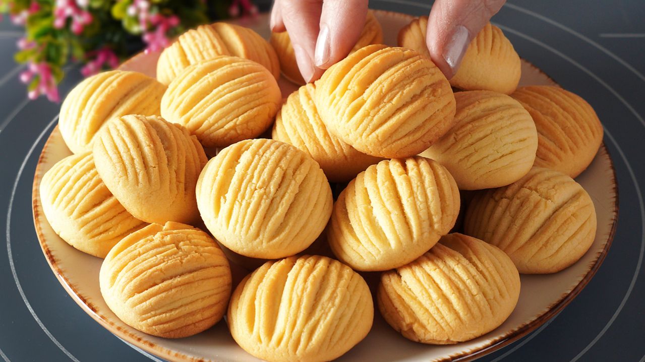 Печенье, которое тает во рту! Всего за 10 минут! Быстро, просто и невероятно вкусно.