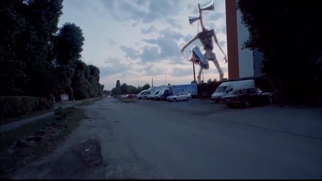 СИРЕНОГОЛОВЫЙ ПОДНЯЛ МАШИНУ! СИРЕНОГОЛОВЫЙ СУЩЕСТВУЕТ!