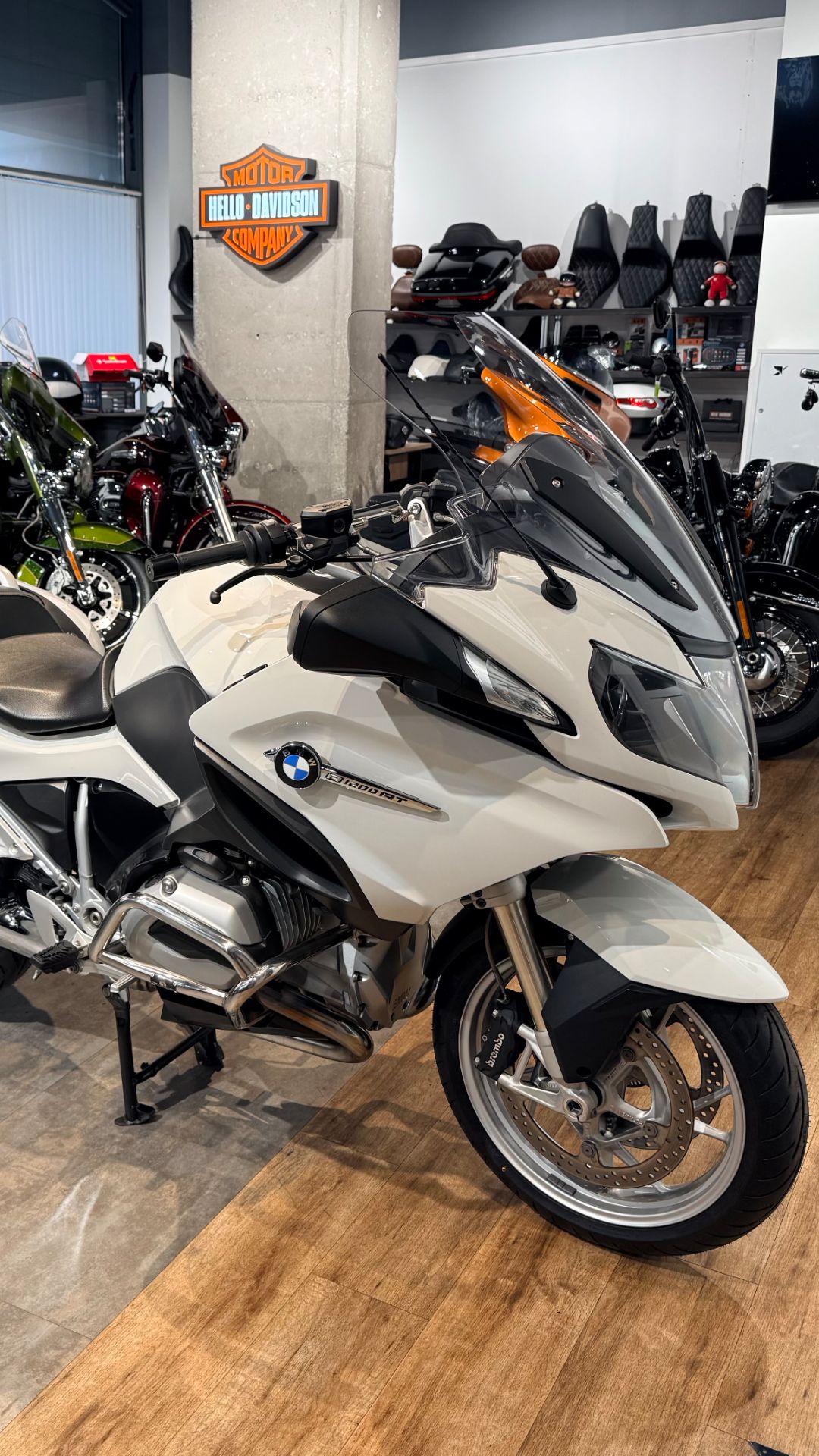 2015 BMW R1200RT Alpine White 51K (VIN *WB10*5073)