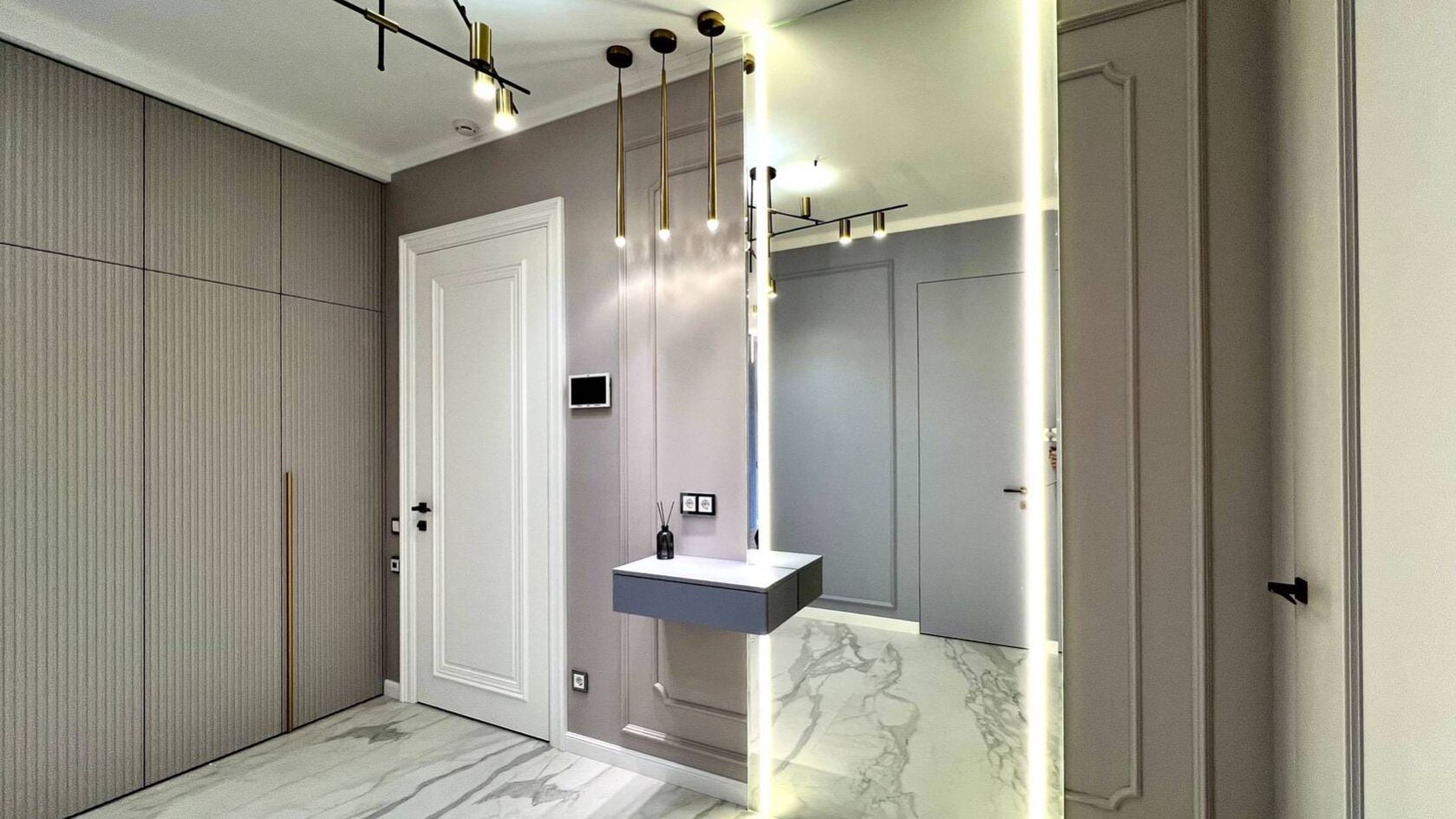 Прихожая в ЖК 