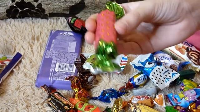 ЧТО МНЕ ПОДАРИЛИ НА ЕЛКЕ  НОВОГОДНИЕ ВКУСНЯШКИ Ч.1  идущая за мечтой