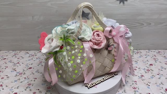 Подарок новорожденной девочке на выписку