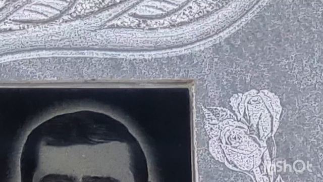 А мы едем убирать к могилам наших родных!