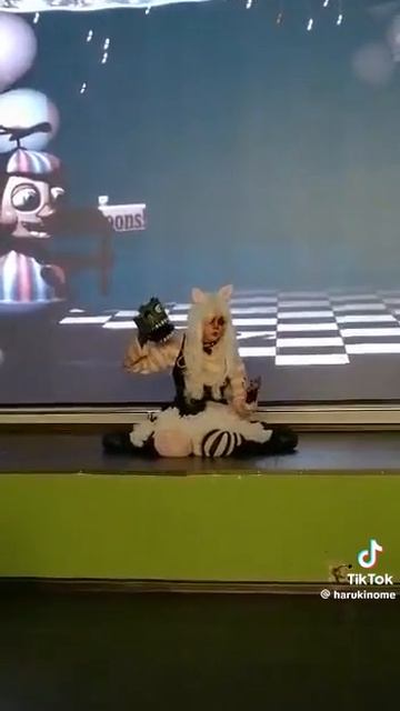 просто косплеер косплей на мангл акк в конце видео