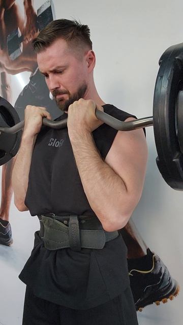 ПОДЪЕМ ШТАНГИ НА БИЦЕПС / ПОДГОТОВКА К ТУРНИРУ ПО ПАУЭРСПОРТУ / ЗАХАРКИН РУСЛАН / ФИТНЕС В РОССИИ