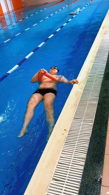 В бассейне 😊
