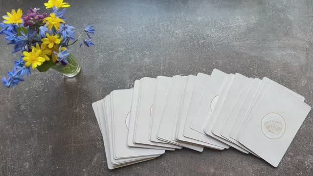 да или нет? один вариант таро расклад