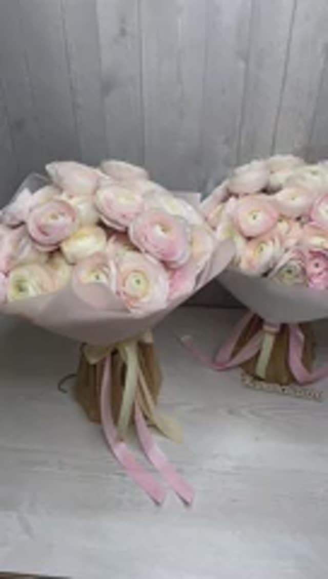 Букеты из ранункулюсов Ханой