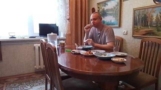 Я перестал есть сметану и стал ходить. Десять тысяч шагов.