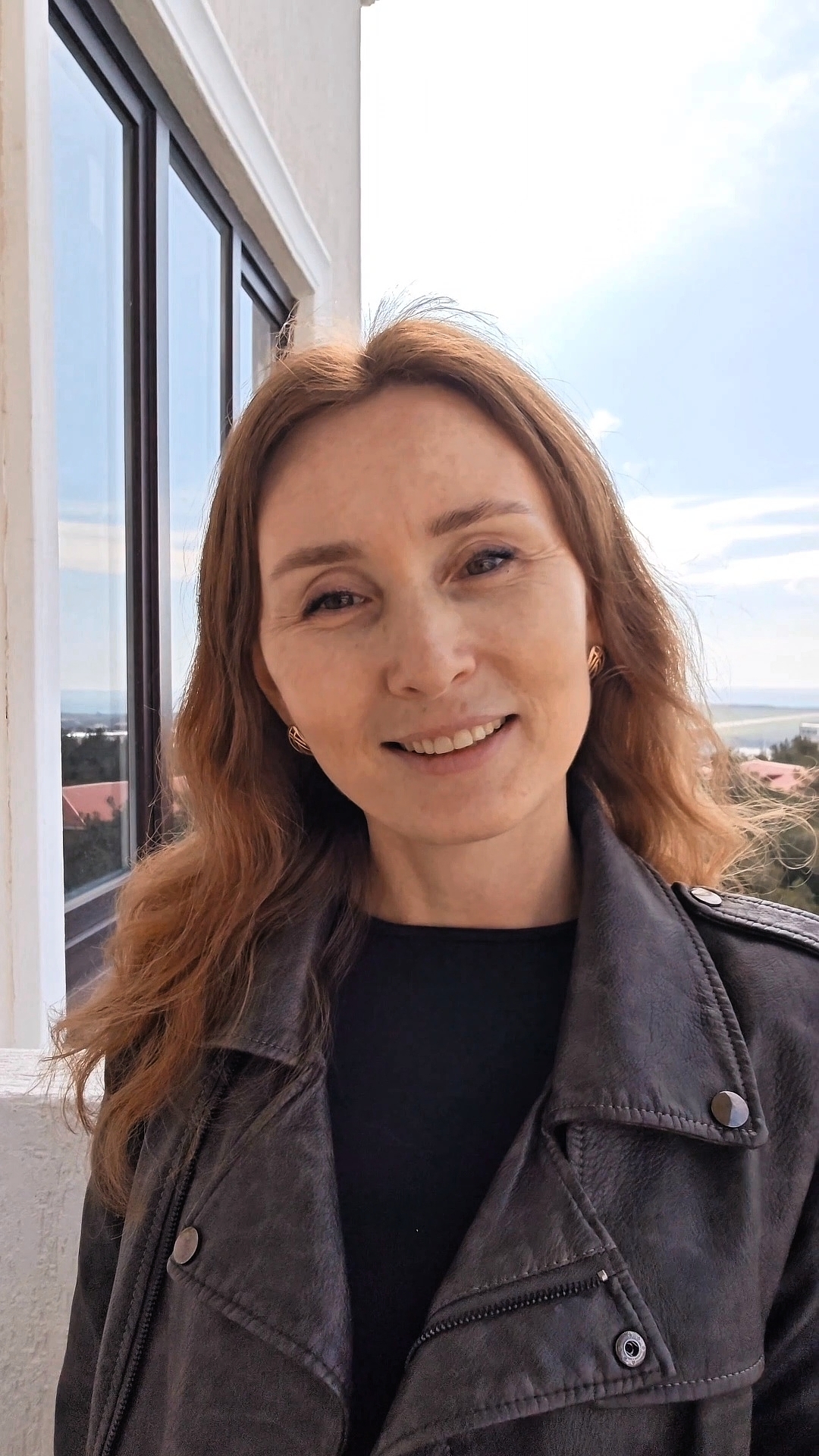 Трёхкомнатная квартира в жилом комплексе Атмосфера в микрорайоне Северный в Геленджике.