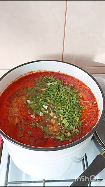 Цветы цветами а настоящий борщ варить уметь нужно 🤗❤вкуснятина!! Что добавить чтоб борщ был вкусней