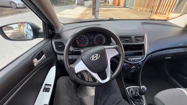 Hyundai Solaris 1.4 МКПП 2011