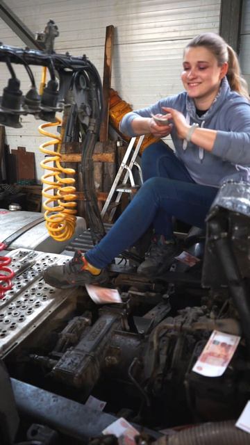 Когда владеешь старым грузовиком! 😁 #дальнобой #scania