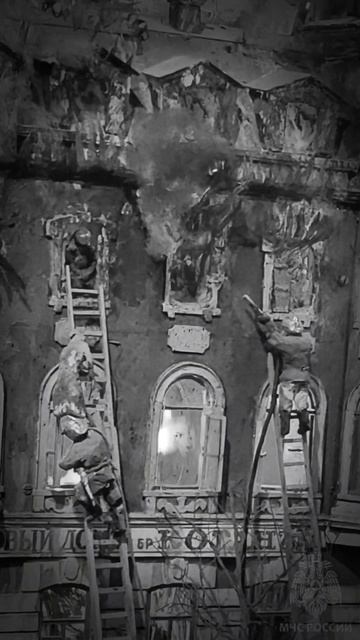 День рождения пожарной лестницв