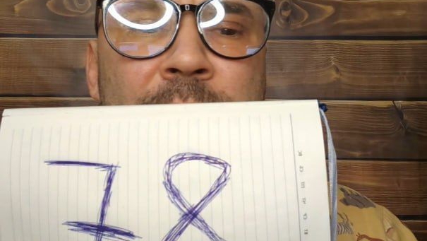 Патриот Украины сыновей вывез в Румынию