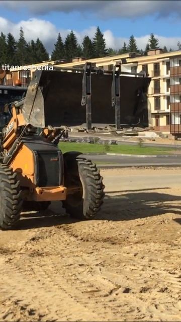 Вилы откидные на экскаватор погрузчик / +7 916 224-39-88 / +7 (999) 991-27-90 / титан-решения.рф