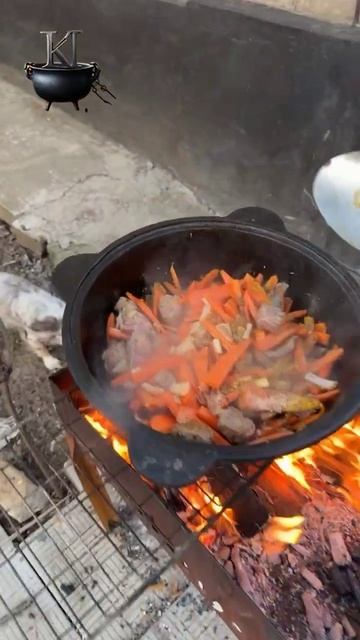 ЖАРЮ, ВАРЮ, ГОТОВЛЮ.,