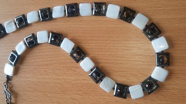 Белочерный с искоркой