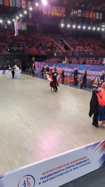 Чемпионат России по спортивным бальным танцам 2026. Сеньоры 1.10 танцев. Финал. Квикстеп.