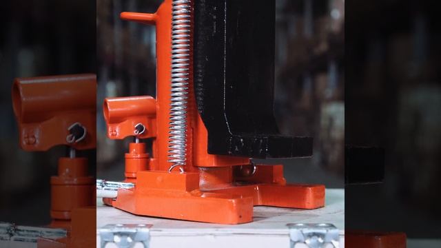 Домкрат гидравлический с лапой TOR HHQD-20