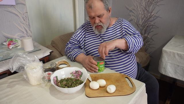 Жена заставила мужа приготовить простой салат на обед а он приготовил шедевр кулинарии ВКУСНО