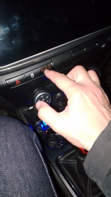 Магнитола сенсорная в целом устраивает, - но все равно хочу установить доп. кнопку