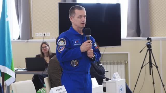 Герой России, космонавт-испытатель Сергей Рыжиков ответил на вопросы студентов НВГУ