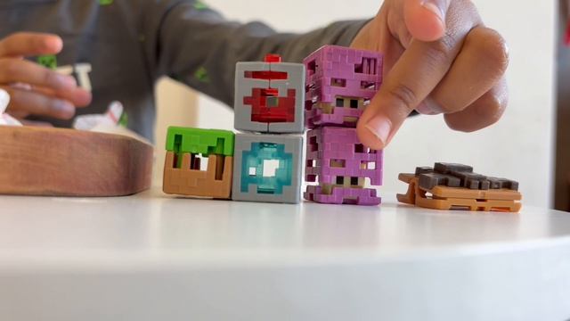 Распаковка Kinder Joy майнкрафт