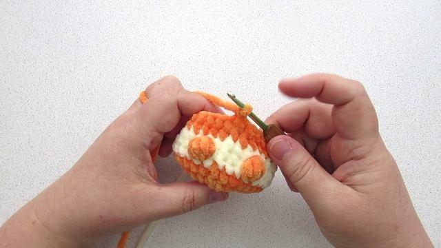 МК. Вязание закрытыми рядами. Как вязать разноцветные полоски без ступенек