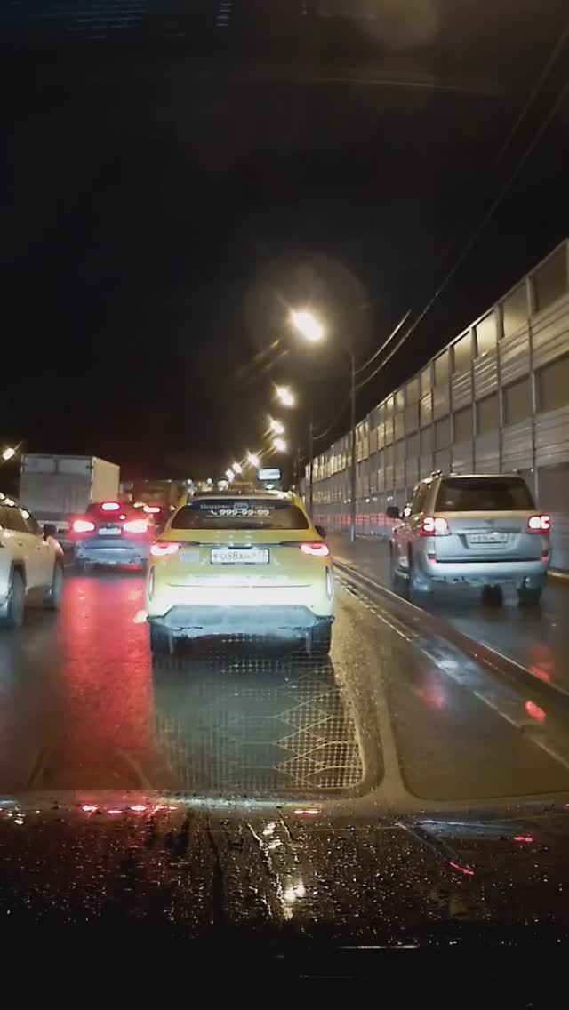 Так ездят только парни парней!