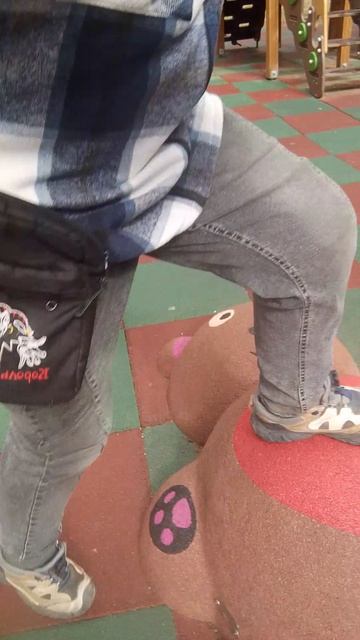 играем в молчанку с миркой пробиркой 1