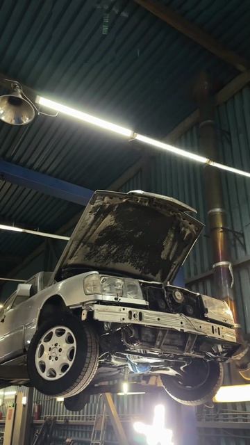 Лазерное омоложение мерседеса со Сварог LASER CLEAN 2000 3.0