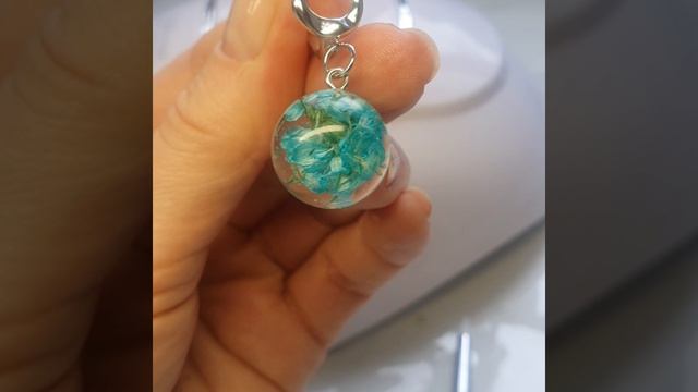 163. Мои любимые серьги-шарики с сухоцветами, цвет тоже мой любимый)