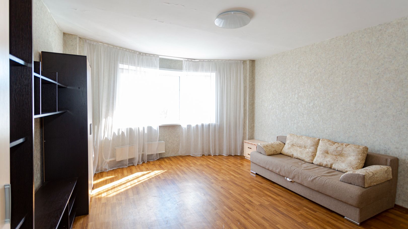 Авиаторов 103