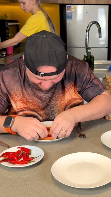 Хитрый отец попал в свой капкан 😁