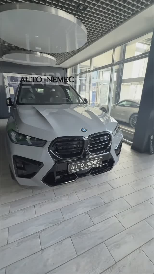 Перед выдачей автомобиля , лизинговая компания прислала установщика цезарь сателит