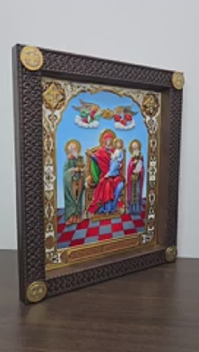 Икона «Богородица Домостроительница» в окладе из ясеня