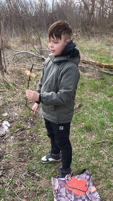 Илюха жарит хлебушек