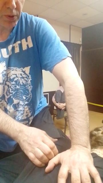 Массаж межлопаточной зоны