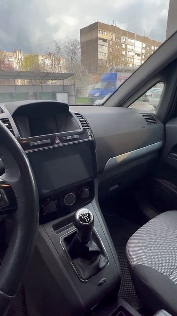 ZAFIRA 2011г 1,8МТ