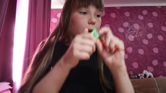 русская коса-простой браслетик или колечко.