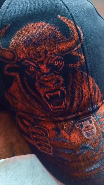 АРТ CIкод Магия белизны: кастомизация футболки в стиле ФК „Балтика