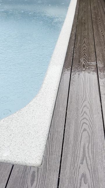 Примыкание к бассейну